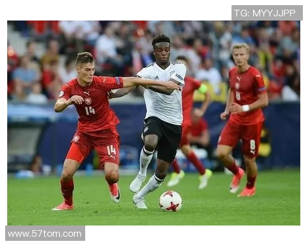 英格兰队胜捷克，小组战绩完美收官