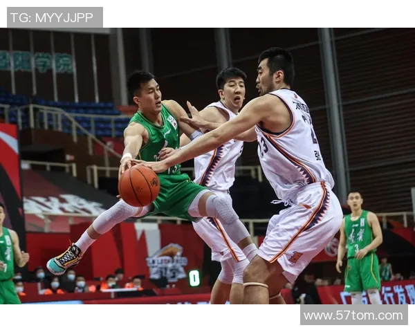 辽宁冲击十冠路再掀高潮，季后赛再胜上海豪取三连胜